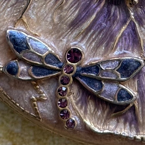 VINTAGE Compact Pastel Enamel Rhinestones Flower Bee Dragonfly Victorian - Picture 5 of 9